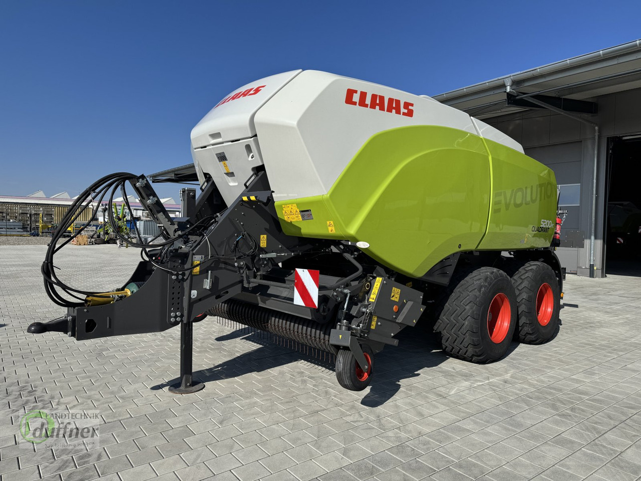 CLAAS Quadrant 5200 FC Evolution - Balirka za kockaste bale: slika 1 CLAAS Quadrant 5200 FC Evolution - Balirka za kockaste bale: slika 1