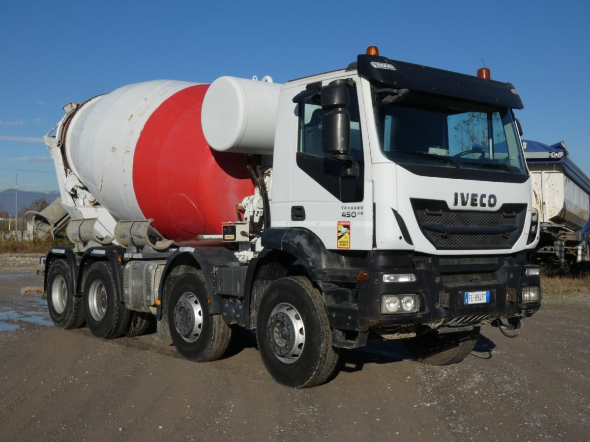 IVECO TRAKKER 450 CIFA RY1300 - Mikser za beton: slika 3 IVECO TRAKKER 450 CIFA RY1300 - Mikser za beton: slika 3