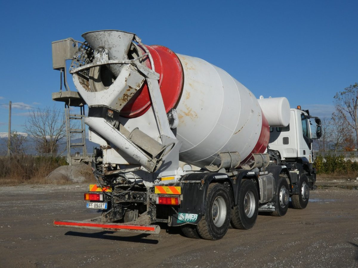 IVECO TRAKKER 450 CIFA RY1300 - Mikser za beton: slika 5 IVECO TRAKKER 450 CIFA RY1300 - Mikser za beton: slika 5