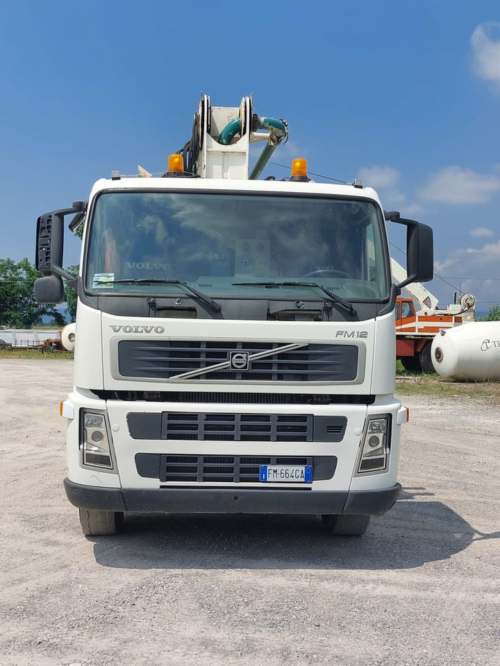 VOLVO FM12 R64 380 - Auto pumpa za beton: slika 3 VOLVO FM12 R64 380 - Auto pumpa za beton: slika 3