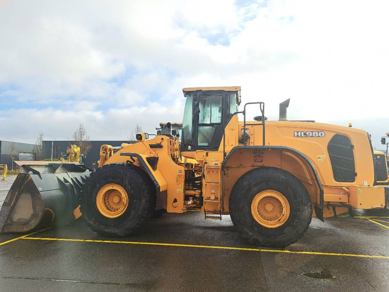 Hyundai HL980 - Utovarivač točkaš: slika 5 Hyundai HL980 - Utovarivač točkaš: slika 5