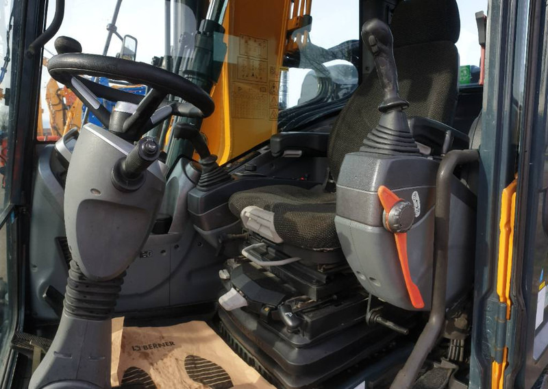 Bager točkaš Hyundai HW140: slika 17