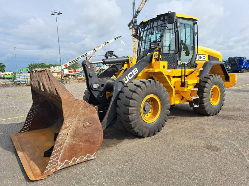 JCB 427 ZX - Utovarivač točkaš: slika 1 JCB 427 ZX - Utovarivač točkaš: slika 1