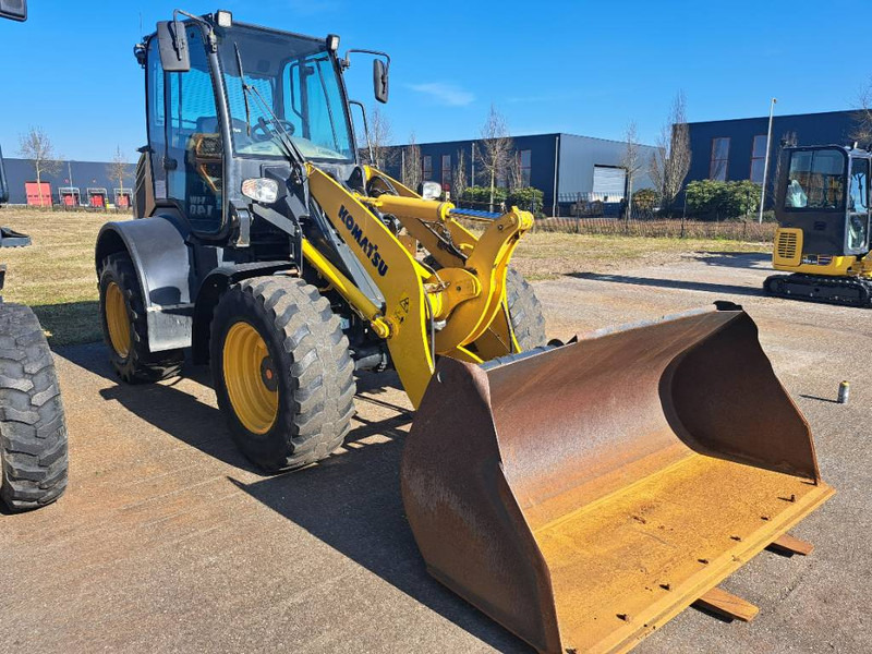Komatsu WA100-8E0 - Utovarivač točkaš: slika 2 Komatsu WA100-8E0 - Utovarivač točkaš: slika 2