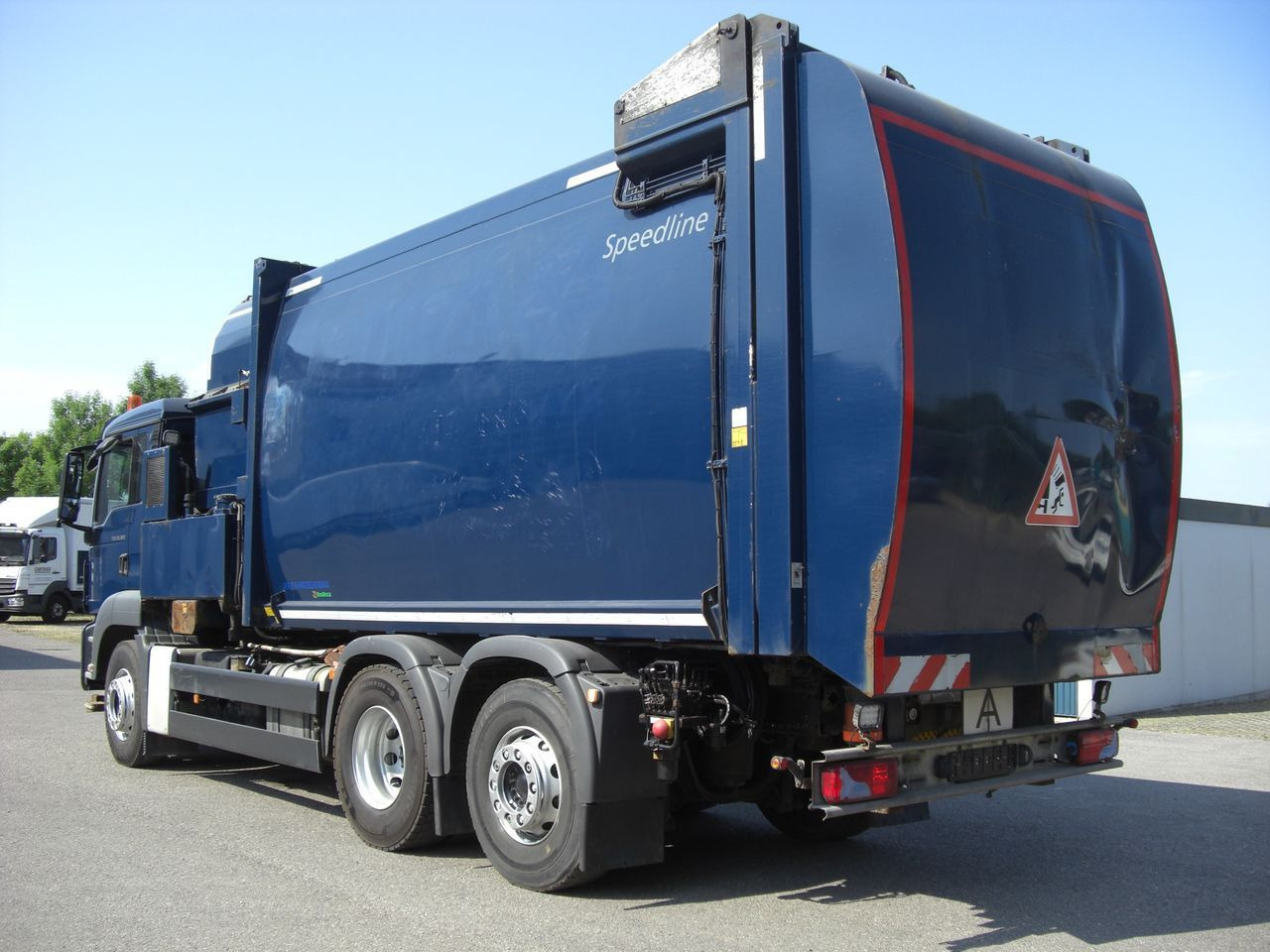 MAN 26360FNLL / SEITENLADER MAN 26360FNLL / SEITENLADER - Kamion za smeće: slika 4 MAN 26360FNLL / SEITENLADER MAN 26360FNLL / SEITENLADER - Kamion za smeće: slika 4