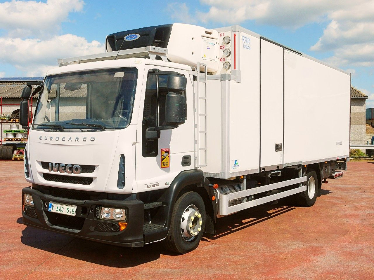 Iveco 140E19 EUROCARGO KUHLKOFFER CARRIER SUPRA 1250MT - Hladnjača: slika 3 Iveco 140E19 EUROCARGO KUHLKOFFER CARRIER SUPRA 1250MT - Hladnjača: slika 3