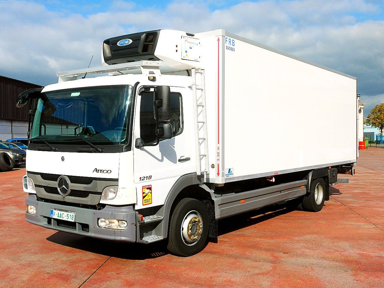 Mercedes-Benz 1218 ATEGO KUHLKOFFER CARRIER SUPRA 550 LBW - Hladnjača: slika 4 Mercedes-Benz 1218 ATEGO KUHLKOFFER CARRIER SUPRA 550 LBW - Hladnjača: slika 4