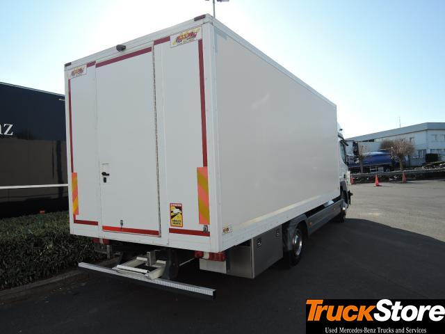 Mercedes-Benz Atego 823 L - Dostavno vozilo sa zatvorenim sandukom: slika 4 Mercedes-Benz Atego 823 L - Dostavno vozilo sa zatvorenim sandukom: slika 4