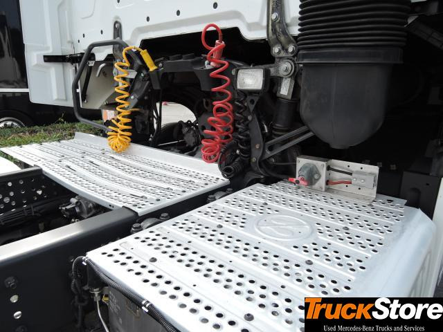 Mercedes-Benz Actros 1843 LS - Tegljač: slika 2 Mercedes-Benz Actros 1843 LS - Tegljač: slika 2