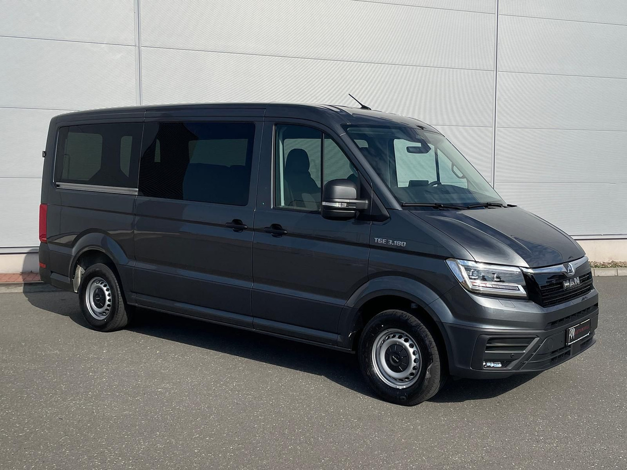 MAN TGE 3.180 Kombi L3H2 LED ACC NAVI SITZHZ - Minibus, Putnički kombi: slika 2 MAN TGE 3.180 Kombi L3H2 LED ACC NAVI SITZHZ - Minibus, Putnički kombi: slika 2