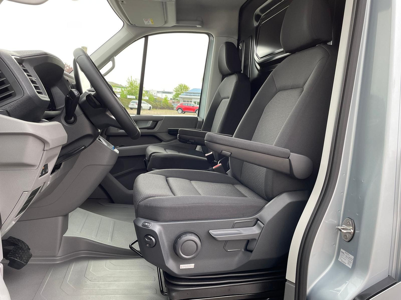 Furgon MAN TGE 3.180 L3H2 Kasten LED NAVI ACC LED STANDHZ: slika 33 Furgon MAN TGE 3.180 L3H2 Kasten LED NAVI ACC LED STANDHZ: slika 33