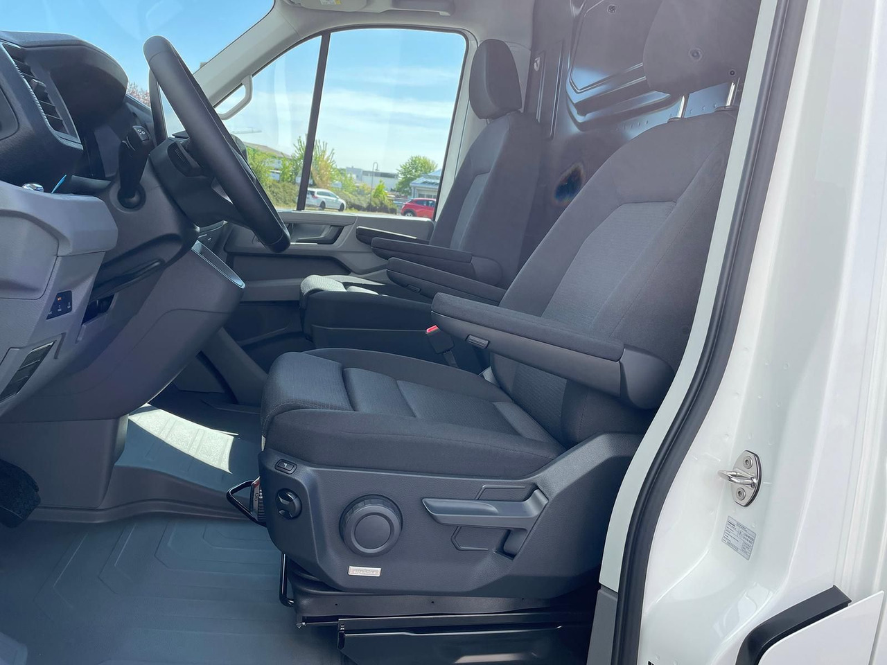 Furgon MAN TGE 3.180 L3H3 Kasten STANDHZ ACC NAVI KAMERA: slika 12 Furgon MAN TGE 3.180 L3H3 Kasten STANDHZ ACC NAVI KAMERA: slika 12