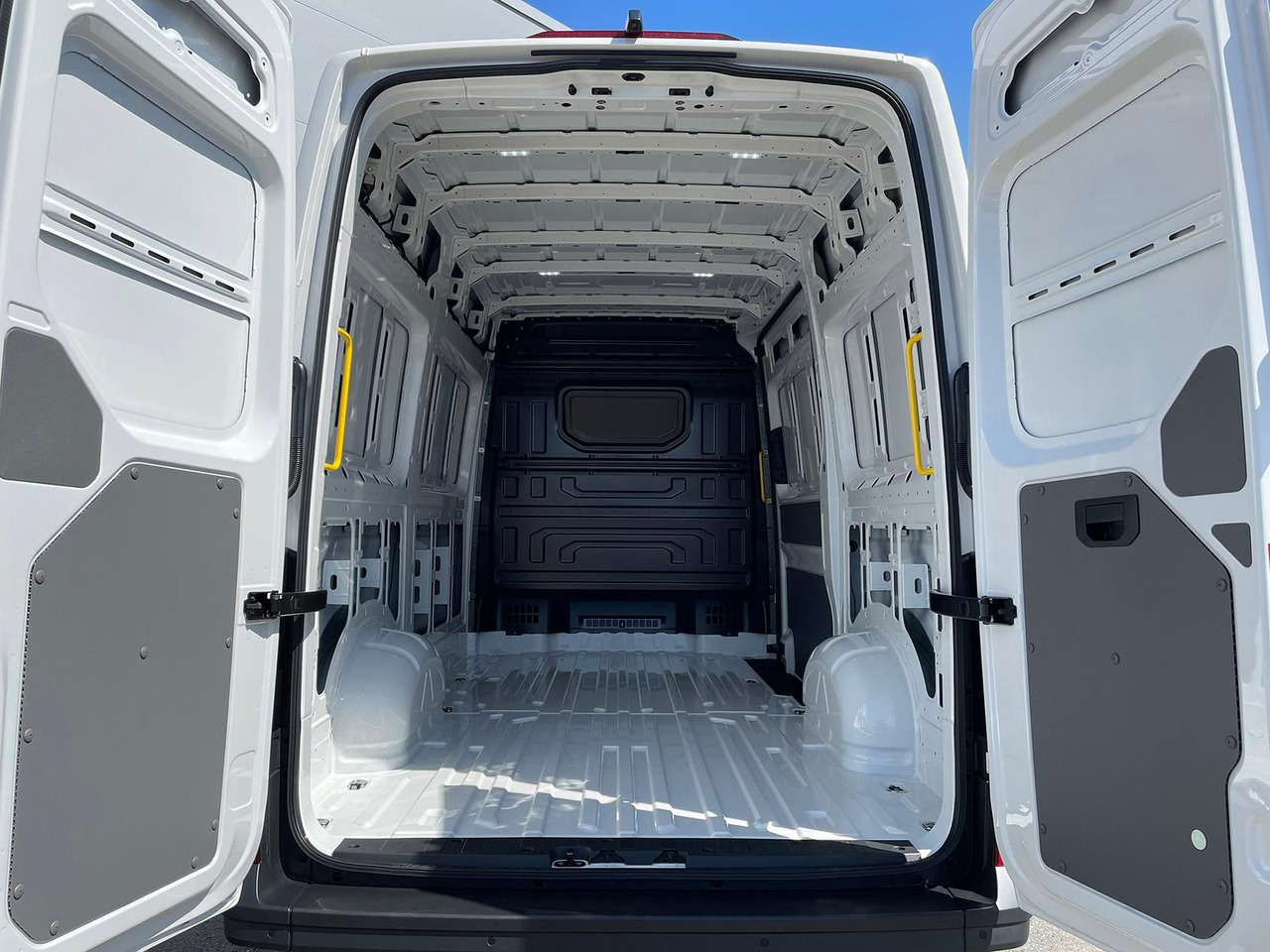 Furgon MAN TGE 3.180 L3H3 Kasten STANDHZ ACC NAVI KAMERA: slika 26 Furgon MAN TGE 3.180 L3H3 Kasten STANDHZ ACC NAVI KAMERA: slika 26