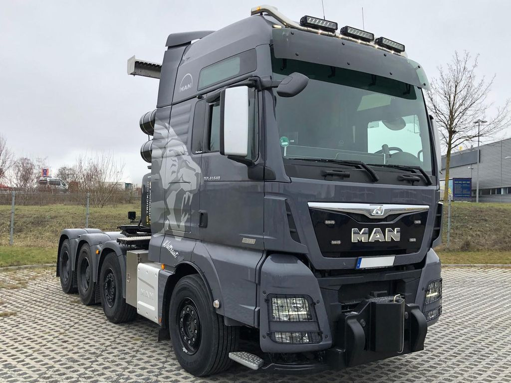 MAN TGX 41.640 8x4 Euro 6,Schwerlast 250t MAN TGX 41.640 8x4 Euro 6,Schwerlast 250t - Tegljač: slika 1 MAN TGX 41.640 8x4 Euro 6,Schwerlast 250t MAN TGX 41.640 8x4 Euro 6,Schwerlast 250t - Tegljač: slika 1