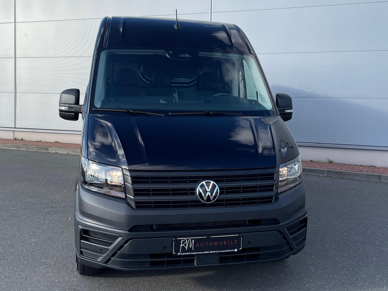 Volkswagen Crafter Kasten 35 L4H3 NAV SITZHZ AHK DAB KAMERA - Furgon: slika 4 Volkswagen Crafter Kasten 35 L4H3 NAV SITZHZ AHK DAB KAMERA - Furgon: slika 4