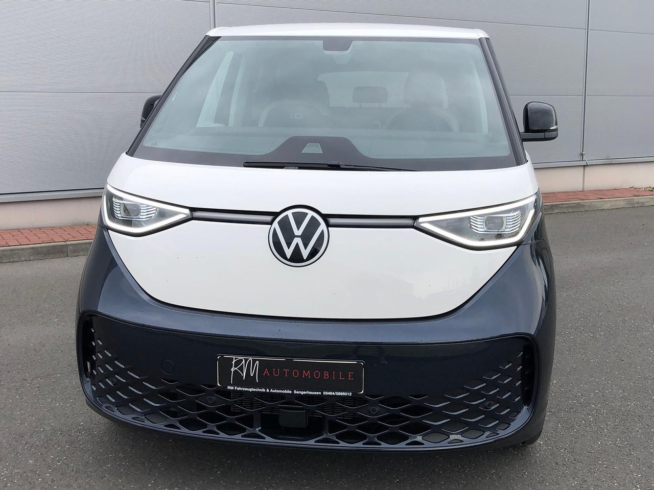 Volkswagen ID. Buzz 150 kW Pro AHK ACC MATRIX LED KEYLESS - Minibus, Električni autobus: slika 4 Volkswagen ID. Buzz 150 kW Pro AHK ACC MATRIX LED KEYLESS - Minibus, Električni autobus: slika 4