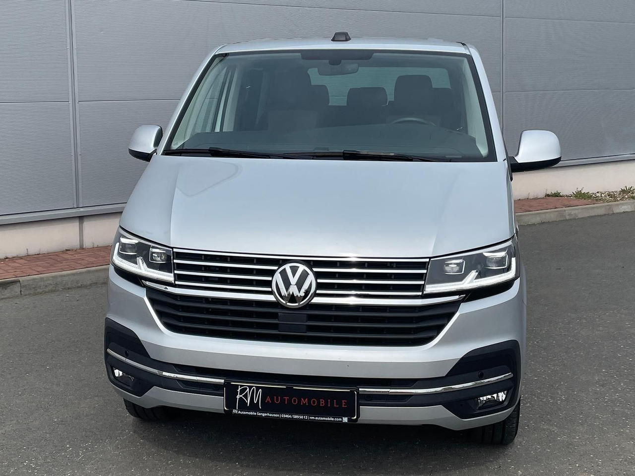 Volkswagen T6.1 Caravelle Highline STANDHZ NAVI LEDER PDC - Putnički kombi: slika 4 Volkswagen T6.1 Caravelle Highline STANDHZ NAVI LEDER PDC - Putnički kombi: slika 4