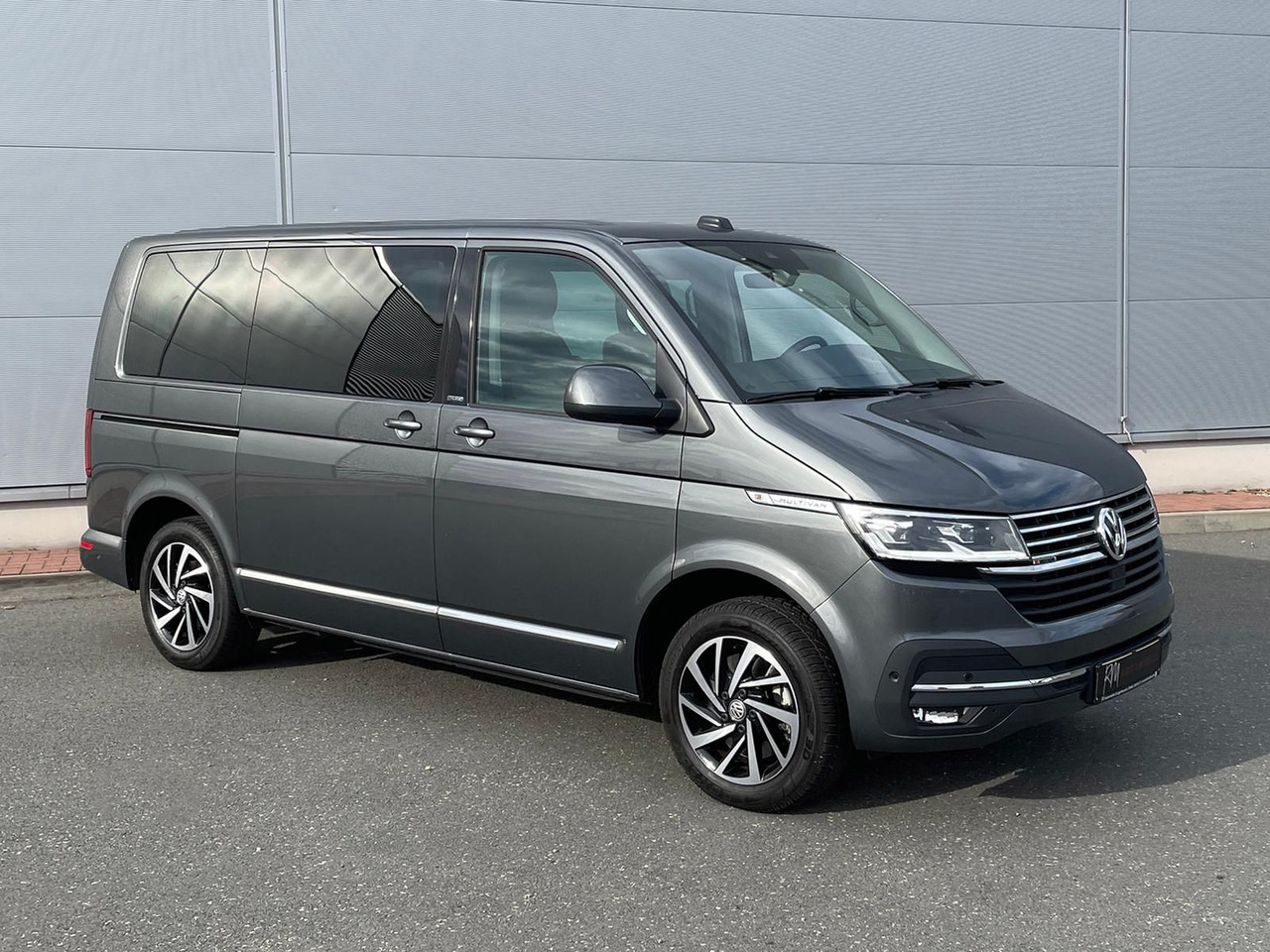Volkswagen T6.1 Multivan Comfortline 4M ACC KAMERA SITZHZ - Minibus, Putnički kombi: slika 2 Volkswagen T6.1 Multivan Comfortline 4M ACC KAMERA SITZHZ - Minibus, Putnički kombi: slika 2