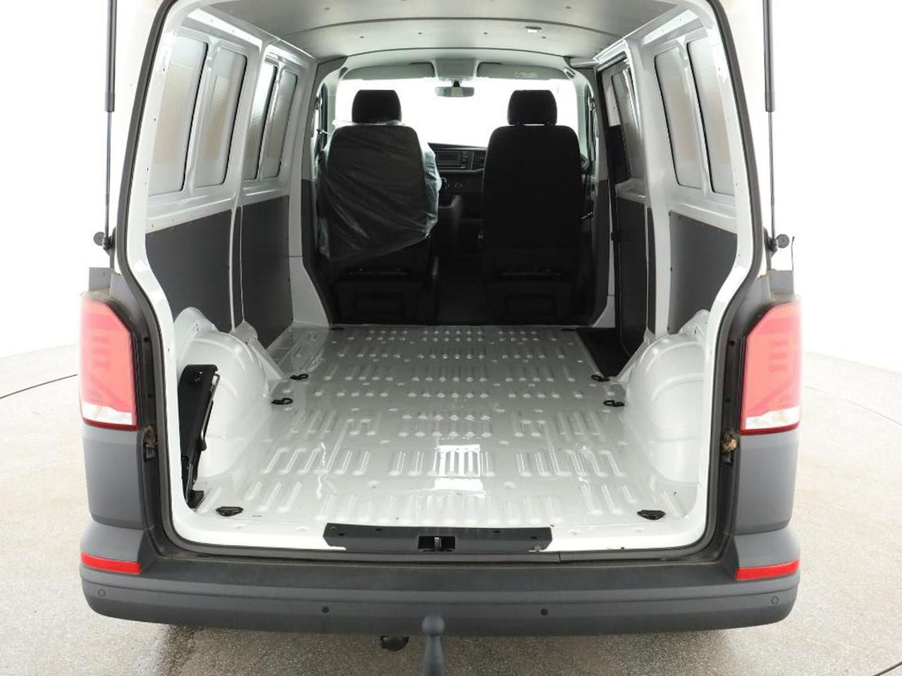 Volkswagen T6.1 Transporter LR FWD PDC SITZHZ TEMP AHK - Furgon: slika 3 Volkswagen T6.1 Transporter LR FWD PDC SITZHZ TEMP AHK - Furgon: slika 3