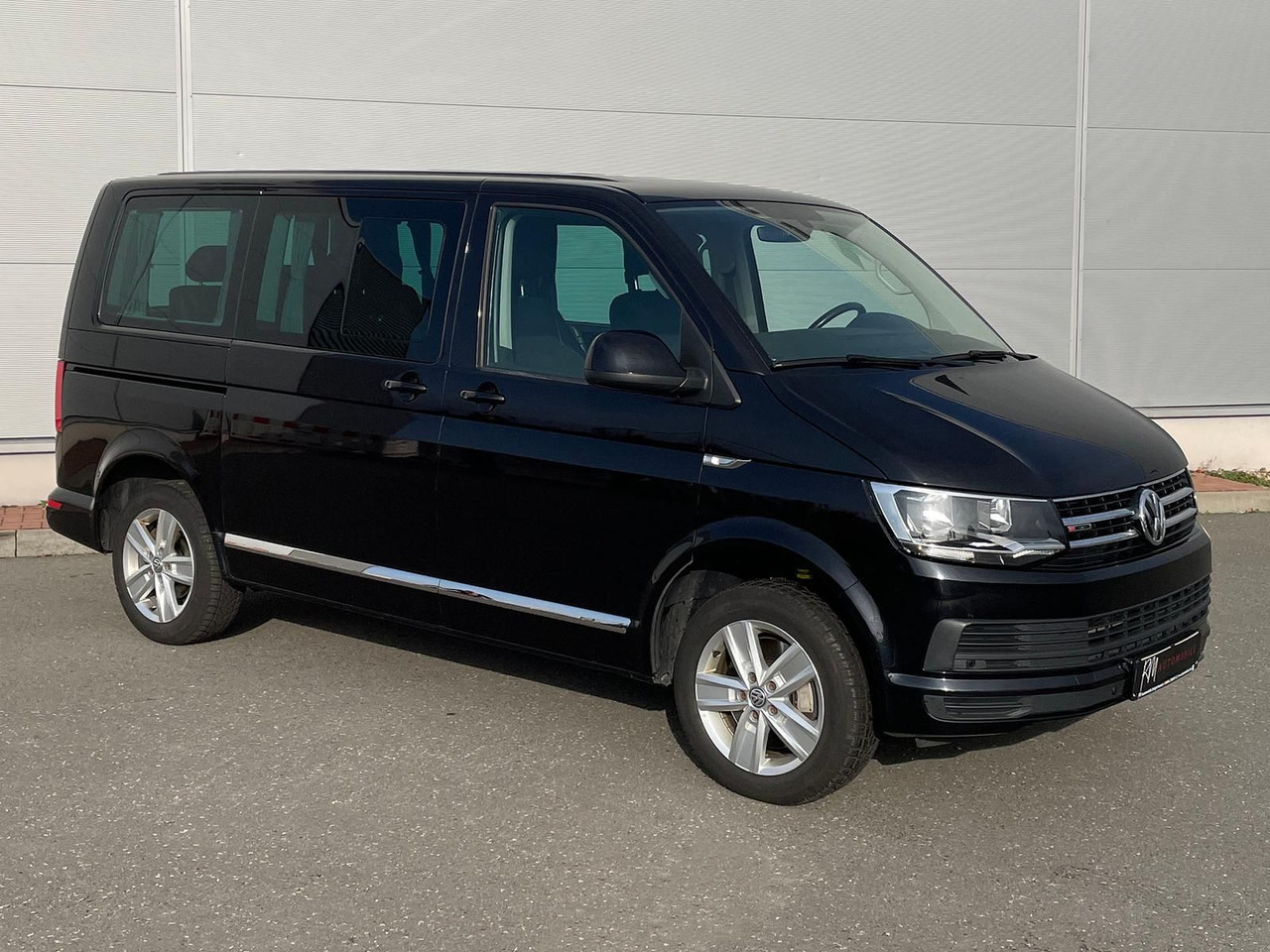 Volkswagen T6 Multivan Comfortline 4M AHK STANDHZ SITZH DAB - Putnički kombi: slika 2 Volkswagen T6 Multivan Comfortline 4M AHK STANDHZ SITZH DAB - Putnički kombi: slika 2