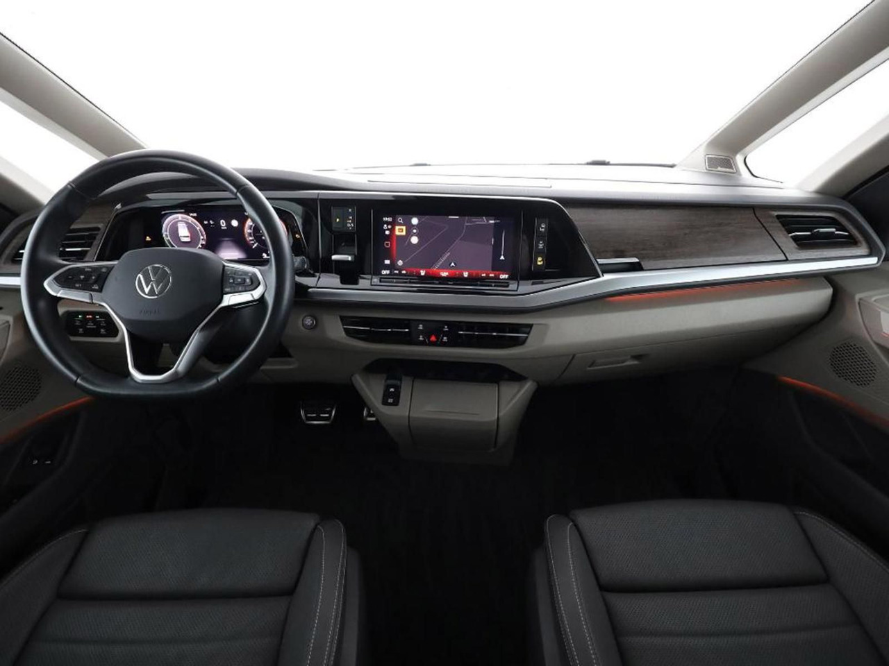 Volkswagen T7 Multivan Style eHybrid LR 4MOTION AHK ACC - Putnički kombi: slika 4 Volkswagen T7 Multivan Style eHybrid LR 4MOTION AHK ACC - Putnički kombi: slika 4