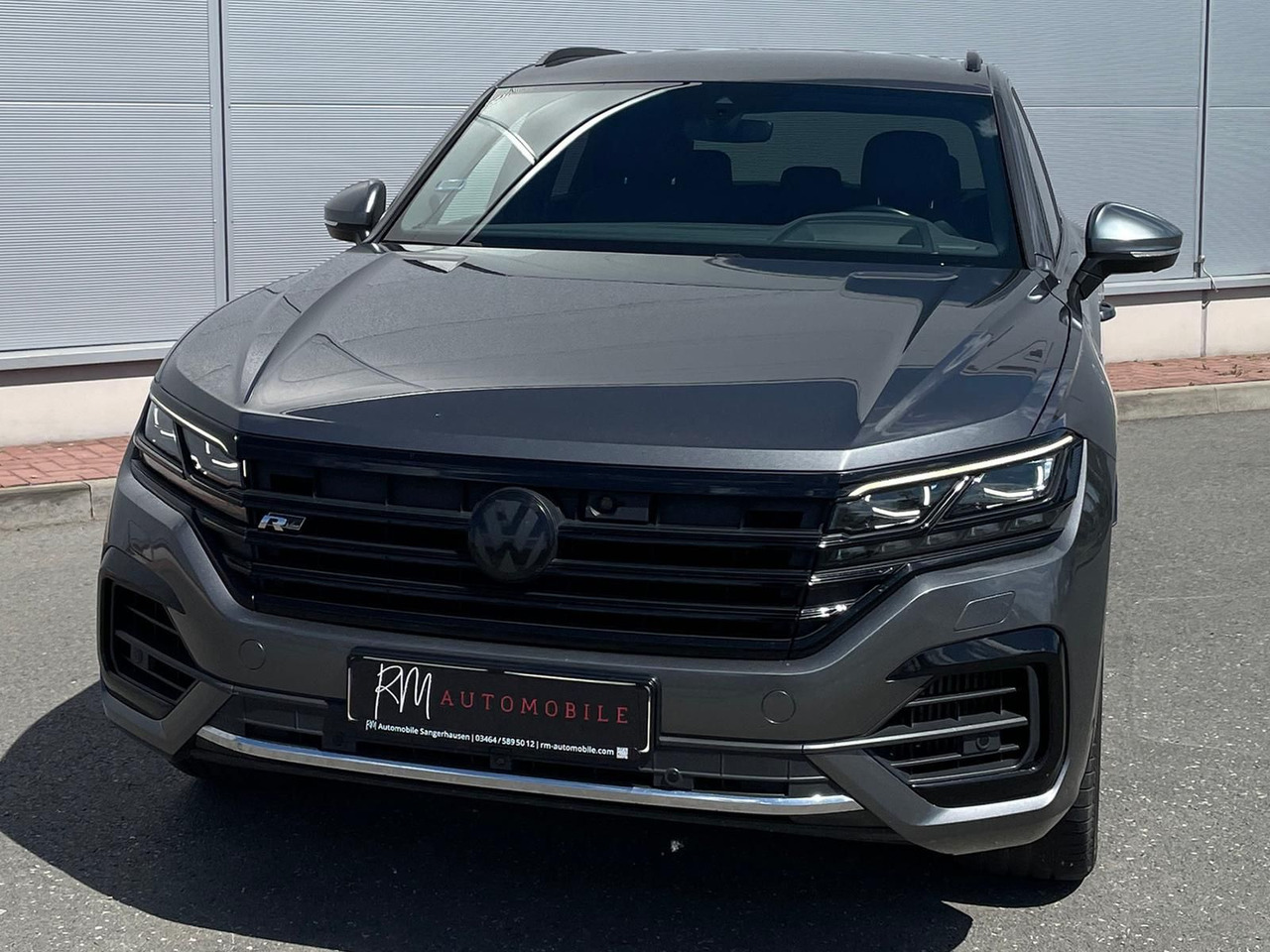 Volkswagen Touareg 4.0 V8 TDI One Million 4M LEDER AHK ACC - SUV: slika 4 Volkswagen Touareg 4.0 V8 TDI One Million 4M LEDER AHK ACC - SUV: slika 4