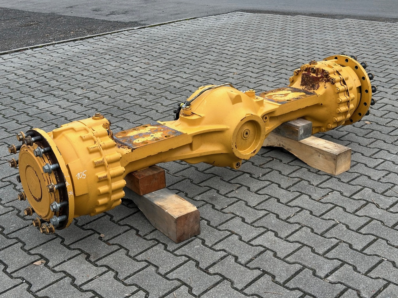 LIEBHERR Original Hinterachse-Planetenstarrachse Typ:MT-L3085. ID-Nr.10022957 – ID-Nr.10425800. L544-443, L544-445, L550-456, L554-453, L556-454. #10425800.1789310# - Zadnja osovina za Utovarivač točkaš: slika 5 LIEBHERR Original Hinterachse-Planetenstarrachse Typ:MT-L3085. ID-Nr.10022957 – ID-Nr.10425800. L544-443, L544-445, L550-456, L554-453, L556-454. #10425800.1789310# - Zadnja osovina za Utovarivač točkaš: slika 5