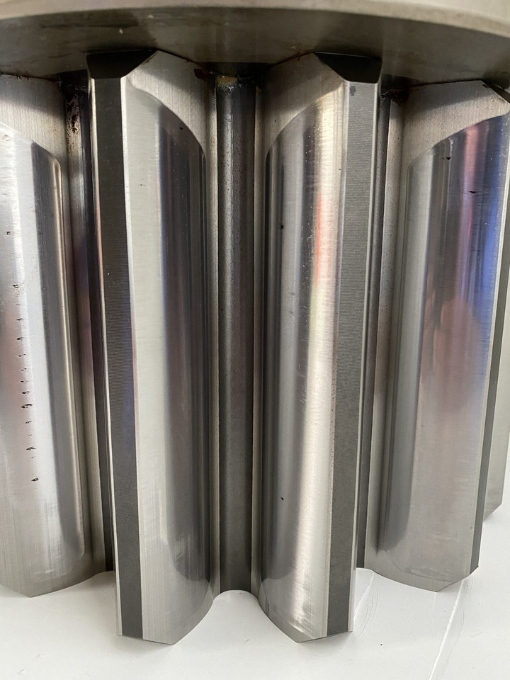 Motor okretanja za Bager guseničar Liebherr Abtriebswelle ID-Nr.932186301. LH120C,LH120ET,LH120M,LH150C,LH150CHR,LH150M,R984C, R984CHDEW,R984C-LI,R984CHR,R9350,R9400,R994,R996.  #ZTM#: slika 12