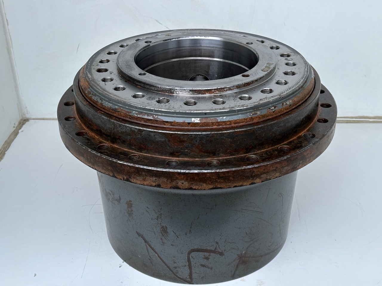 Liebherr Anschlußträger ID-Nr.90207972 mit Innenrad ID-Nr.944315903. FAT400P130-FAT400P139. R926,R928,R930,R934,R936,R938. #0993#0969#2064# - Pogonski reduktor za Građevinska mašina: slika 3 Liebherr Anschlußträger ID-Nr.90207972 mit Innenrad ID-Nr.944315903. FAT400P130-FAT400P139. R926,R928,R930,R934,R936,R938. #0993#0969#2064# - Pogonski reduktor za Građevinska mašina: slika 3