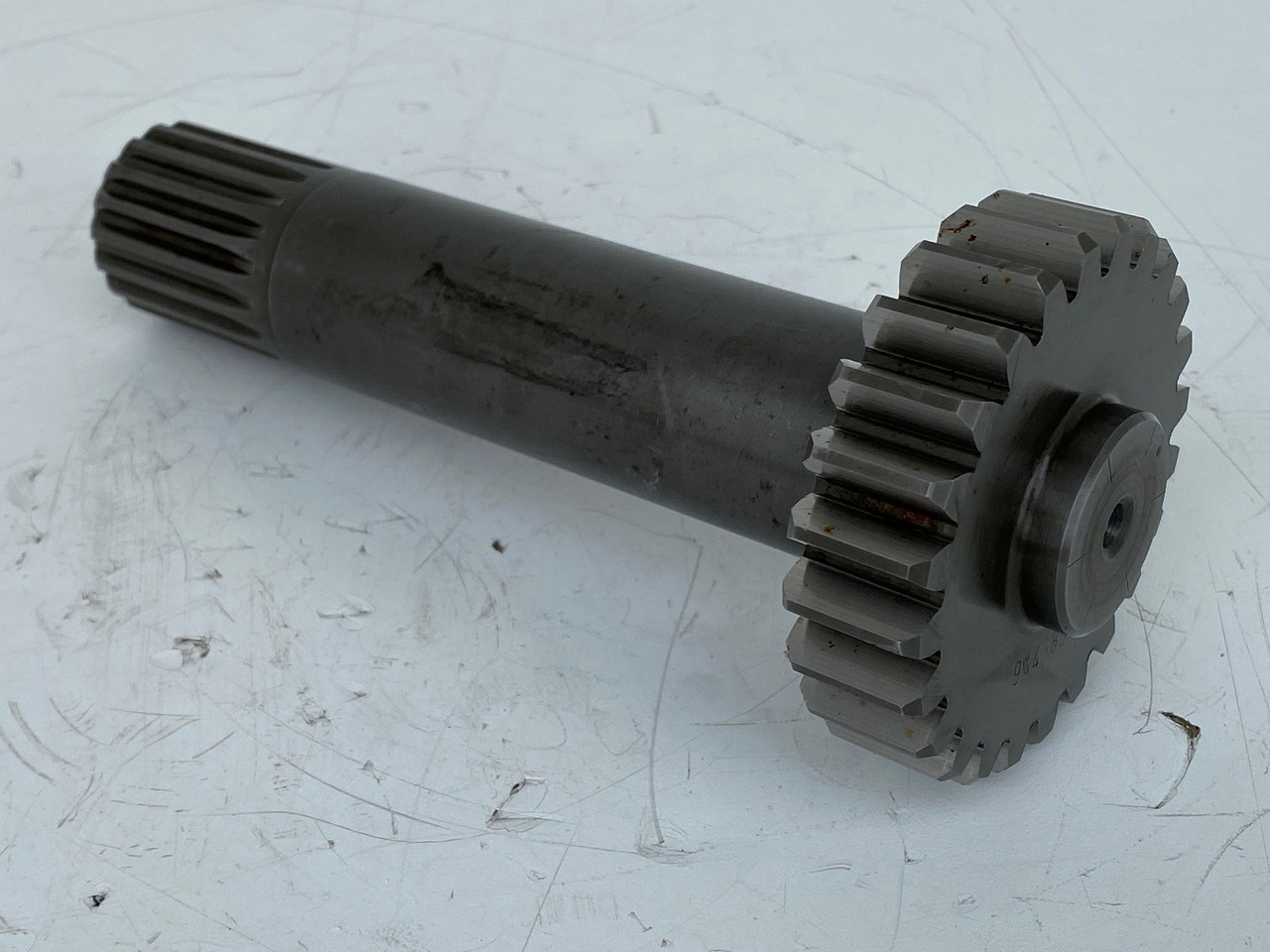 Liebherr Antriebswelle ID-Nr.9443859 - ID-Nr.944385903. LH60, LH80, ER934, ER944, LOS944, LOS946, LOS950, LOS954, R944, R946, R950, R954, RZG390. #AN2804# - Menjač za Bager guseničar: slika 3 Liebherr Antriebswelle ID-Nr.9443859 - ID-Nr.944385903. LH60, LH80, ER934, ER944, LOS944, LOS946, LOS950, LOS954, R944, R946, R950, R954, RZG390. #AN2804# - Menjač za Bager guseničar: slika 3