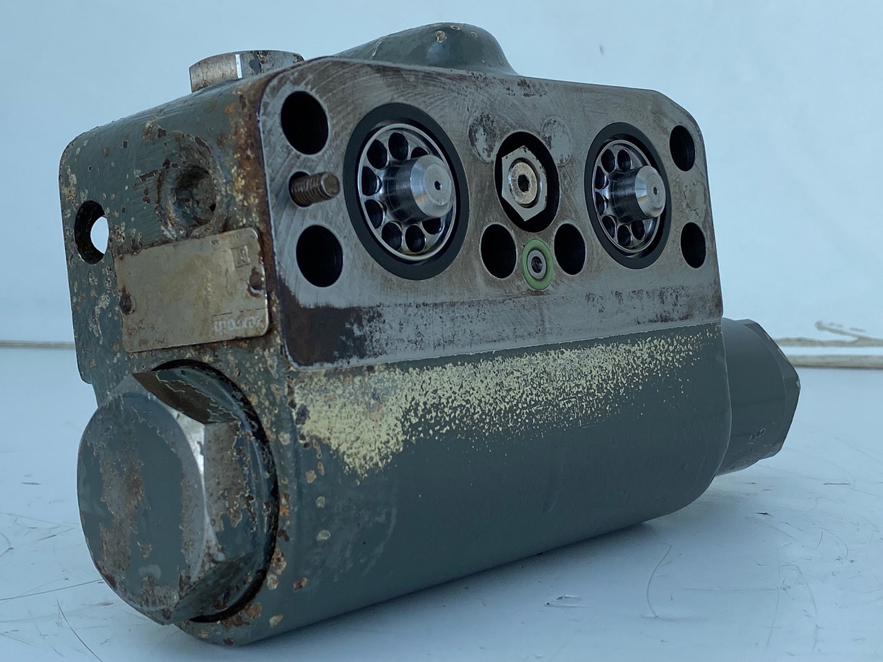 Liebherr Bremsventil ID-Nr.10471957.  LOS914, LOS924, R902, R904, R912, R914, R922, R924, R924 COMP, R924 COMPA.  #STM20.05## - Pogonski reduktor za Bager guseničar: slika 1 Liebherr Bremsventil ID-Nr.10471957.  LOS914, LOS924, R902, R904, R912, R914, R922, R924, R924 COMP, R924 COMPA.  #STM20.05## - Pogonski reduktor za Bager guseničar: slika 1