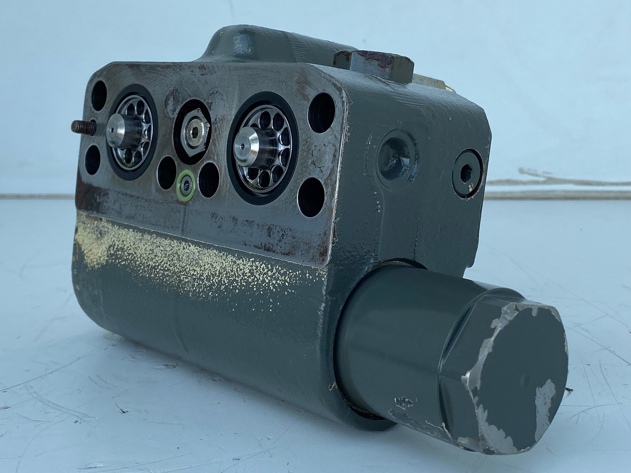 Liebherr Bremsventil ID-Nr.10471957.  LOS914, LOS924, R902, R904, R912, R914, R922, R924, R924 COMP, R924 COMPA.  #STM20.05## - Pogonski reduktor za Bager guseničar: slika 2 Liebherr Bremsventil ID-Nr.10471957.  LOS914, LOS924, R902, R904, R912, R914, R922, R924, R924 COMP, R924 COMPA.  #STM20.05## - Pogonski reduktor za Bager guseničar: slika 2