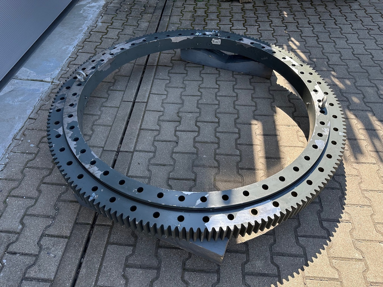 Liebherr Drehkranz - Kugeldrehverbindung Typ:KUD138 VA 002. ID-Nr.982757001. #159.10118# - Pokretni prsten za Građevinska mašina: slika 3 Liebherr Drehkranz - Kugeldrehverbindung Typ:KUD138 VA 002. ID-Nr.982757001. #159.10118# - Pokretni prsten za Građevinska mašina: slika 3