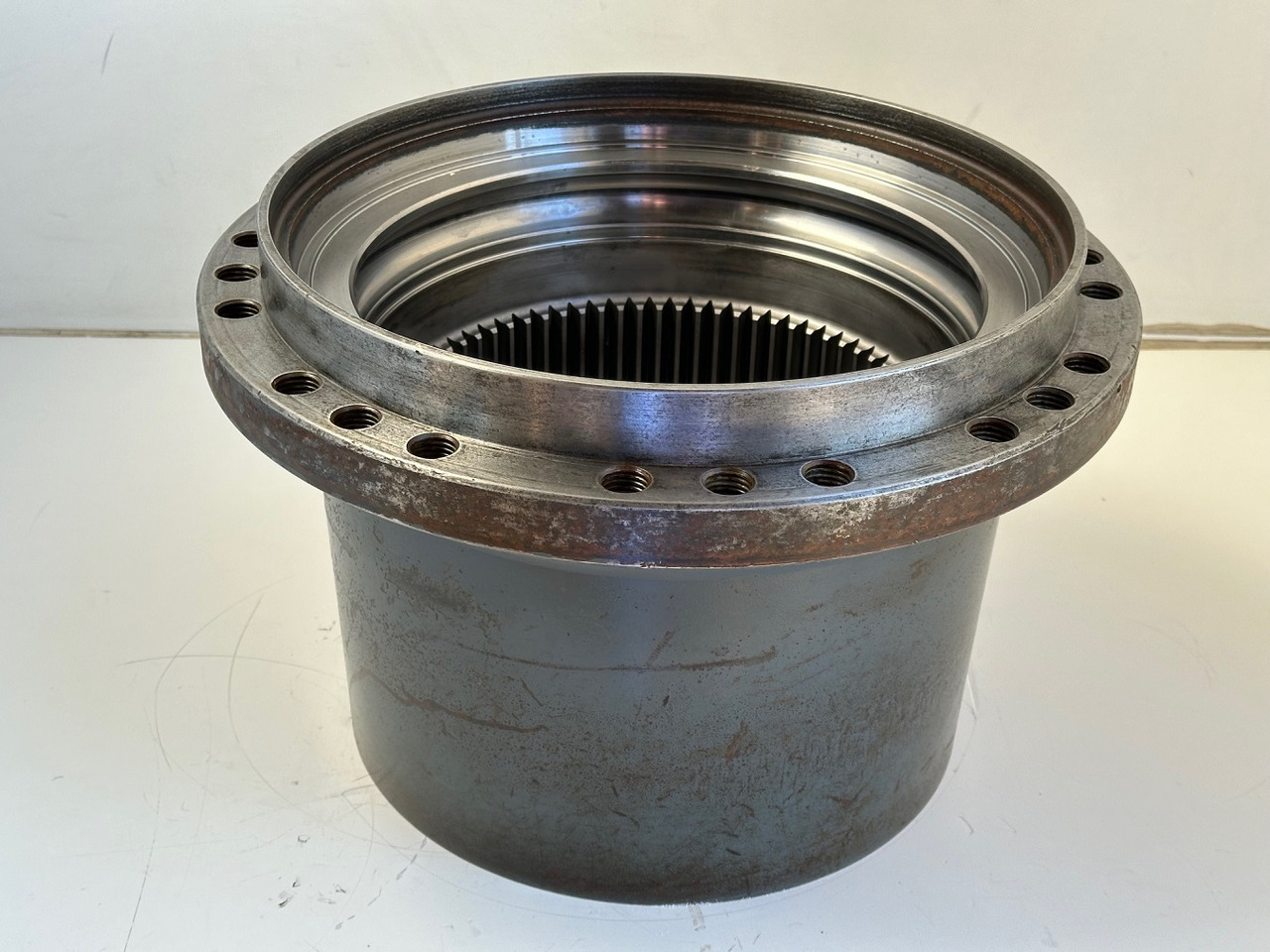 Liebherr Innenrad ID-Nr.90206742. FAT350P126 - FAT350P138. LOS1926 - R920 - R922 - R924 - R925 - R926 - R930 T.#90206742.18.12# - Pogonski reduktor za Bager guseničar: slika 1 Liebherr Innenrad ID-Nr.90206742. FAT350P126 - FAT350P138. LOS1926 - R920 - R922 - R924 - R925 - R926 - R930 T.#90206742.18.12# - Pogonski reduktor za Bager guseničar: slika 1