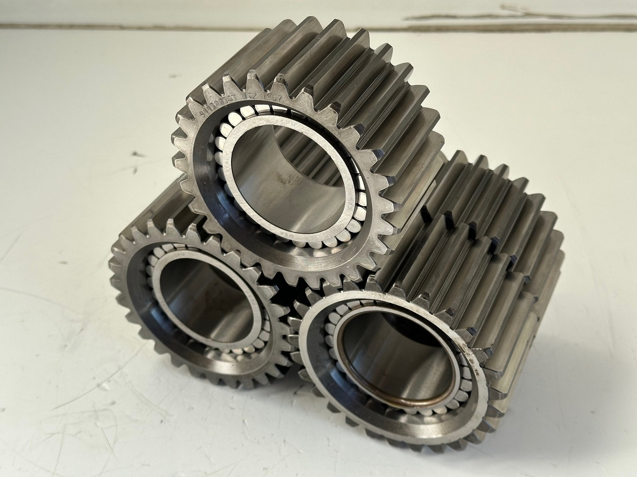 Liebherr Planetenrad ID-Nr.9443004 - ID-Nr.944300403. FAT400-FAT400/018-FAT400P018-FAT400P063-FAT400P073-FAT400P092. R934 IND,R906,R914,R916,R922,R924,R932,R934,R936,R942,R944. #944300503.18.12# - Pogonski reduktor za Bager guseničar: slika 3 Liebherr Planetenrad ID-Nr.9443004 - ID-Nr.944300403. FAT400-FAT400/018-FAT400P018-FAT400P063-FAT400P073-FAT400P092. R934 IND,R906,R914,R916,R922,R924,R932,R934,R936,R942,R944. #944300503.18.12# - Pogonski reduktor za Bager guseničar: slika 3