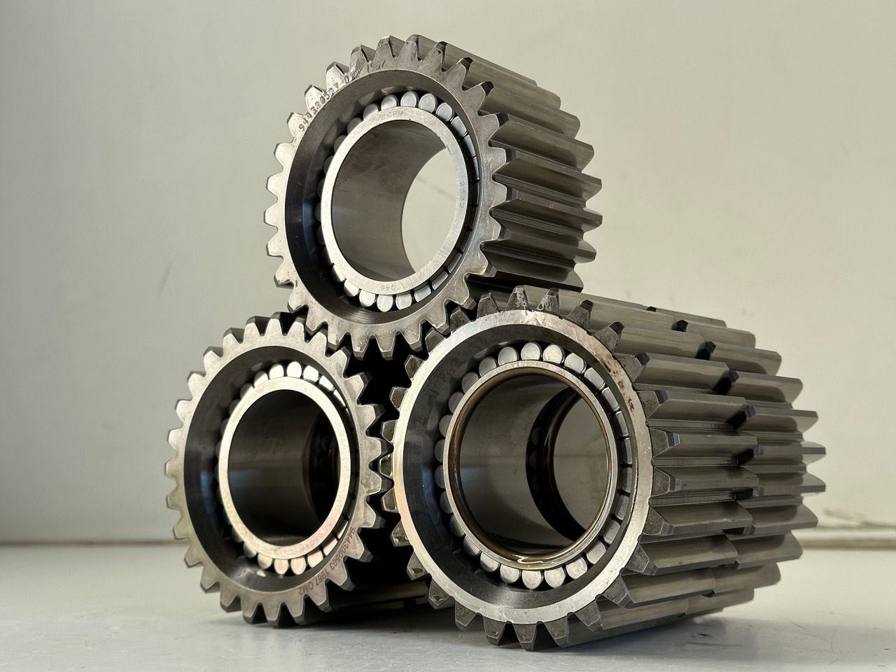 Liebherr Planetenrad ID-Nr.9443004 - ID-Nr.944300403. FAT400-FAT400/018-FAT400P018-FAT400P063-FAT400P073-FAT400P092. R934 IND,R906,R914,R916,R922,R924,R932,R934,R936,R942,R944. #944300503.18.12# - Pogonski reduktor za Bager guseničar: slika 2 Liebherr Planetenrad ID-Nr.9443004 - ID-Nr.944300403. FAT400-FAT400/018-FAT400P018-FAT400P063-FAT400P073-FAT400P092. R934 IND,R906,R914,R916,R922,R924,R932,R934,R936,R942,R944. #944300503.18.12# - Pogonski reduktor za Bager guseničar: slika 2