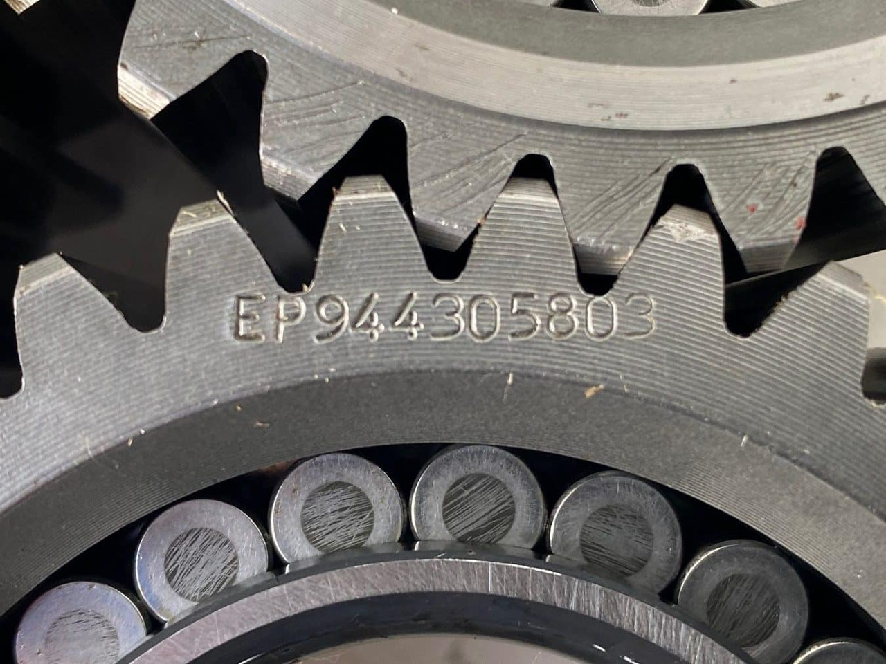 Motor okretanja za Bager guseničar Liebherr Planetenrad  ID-Nr.9443057 - ID-Nr.944305703 - ID-Nr.90213986. #PLA01232#: slika 12 Motor okretanja za Bager guseničar Liebherr Planetenrad  ID-Nr.9443057 - ID-Nr.944305703 - ID-Nr.90213986. #PLA01232#: slika 12