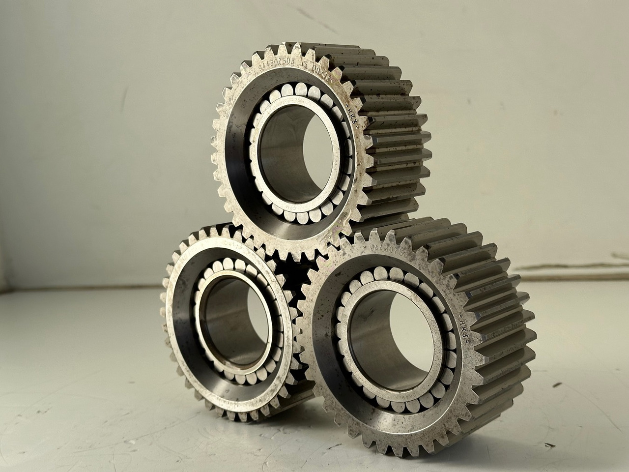 Liebherr Planetenrad ID-Nr.9443074 - ID-Nr.944307403 - ID-Nr.90208594 mit Zylinderrollenlager ID-Nr.7610032 - ID-Nr.761003203. #944307503.18.12# - Motor okretanja za Građevinska mašina: slika 2 Liebherr Planetenrad ID-Nr.9443074 - ID-Nr.944307403 - ID-Nr.90208594 mit Zylinderrollenlager ID-Nr.7610032 - ID-Nr.761003203. #944307503.18.12# - Motor okretanja za Građevinska mašina: slika 2