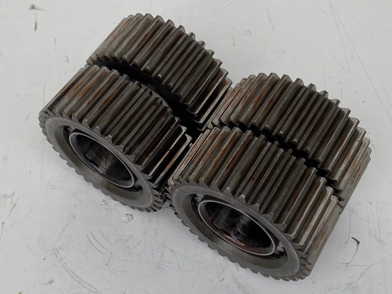 Liebherr Planetenrad mit Zylinderrollenlager ID-Nr.9443048 - ID-Nr.944304803 - ID-Nr.90209439 - ID-Nr.761003303- ID-Nr.10191884. #PL25.11# - Motor okretanja za Bager guseničar: slika 5 Liebherr Planetenrad mit Zylinderrollenlager ID-Nr.9443048 - ID-Nr.944304803 - ID-Nr.90209439 - ID-Nr.761003303- ID-Nr.10191884. #PL25.11# - Motor okretanja za Bager guseničar: slika 5