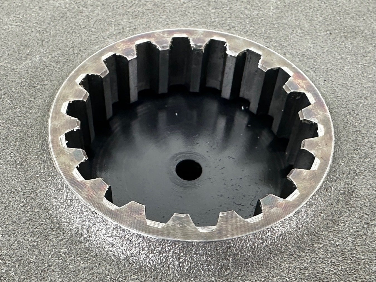 Motor okretanja za Građevinska mašina Liebherr Planetenträger ID-Nr.90006547 mit Planetenrad ID-Nr.90209187 und Lamellenträger ID-Nr.90006550. #LA.PL.PA.137239#: slika 13 Motor okretanja za Građevinska mašina Liebherr Planetenträger ID-Nr.90006547 mit Planetenrad ID-Nr.90209187 und Lamellenträger ID-Nr.90006550. #LA.PL.PA.137239#: slika 13