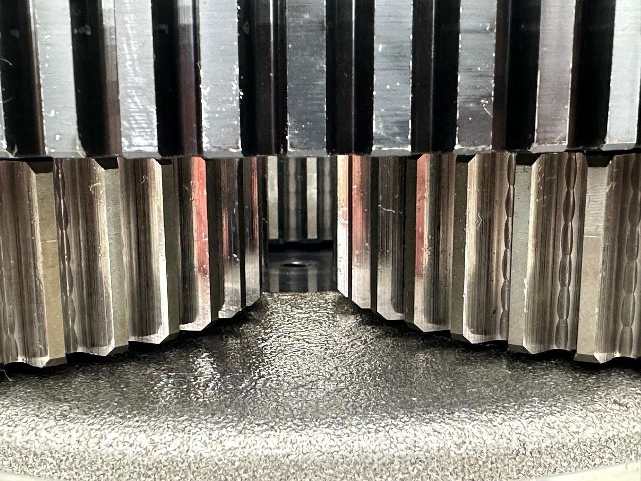 Motor okretanja za Građevinska mašina Liebherr Planetenträger ID-Nr.90006547 mit Planetenrad ID-Nr.90209187 und Lamellenträger ID-Nr.90006550. #LA.PL.PA.137239#: slika 10 Motor okretanja za Građevinska mašina Liebherr Planetenträger ID-Nr.90006547 mit Planetenrad ID-Nr.90209187 und Lamellenträger ID-Nr.90006550. #LA.PL.PA.137239#: slika 10