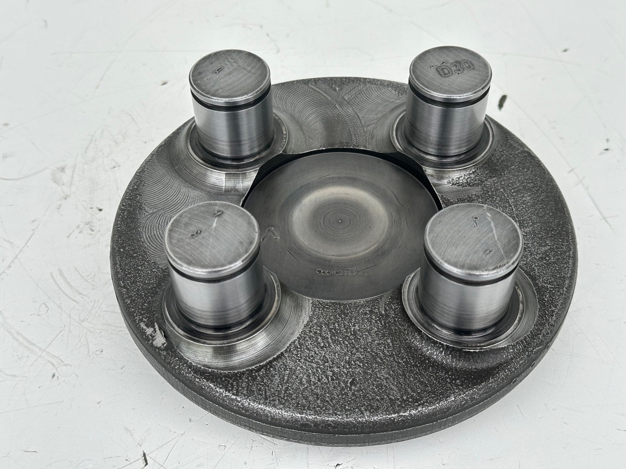 Liebherr Planetenträger ID-Nr.90020199. SAT200/277. A910 COMP, A912 COMP, A913 COMP, A914, R914 COMP. #90020199.GH# - Motor okretanja za Bager: slika 1 Liebherr Planetenträger ID-Nr.90020199. SAT200/277. A910 COMP, A912 COMP, A913 COMP, A914, R914 COMP. #90020199.GH# - Motor okretanja za Bager: slika 1