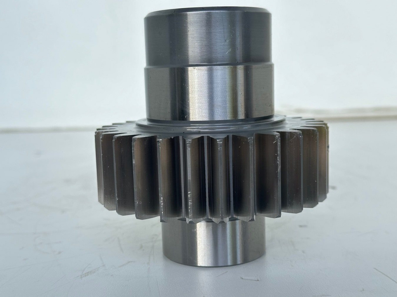 Liebherr Stirnrad ID-Nr.9080174. Pumpenverteilergetriebe Typ:PVG351 B 382. A944, E934, EP934, EP944, ER934, ER944, LOS934, P944, R944. #9080174.01# - Menjač za Građevinska mašina: slika 1 Liebherr Stirnrad ID-Nr.9080174. Pumpenverteilergetriebe Typ:PVG351 B 382. A944, E934, EP934, EP944, ER934, ER944, LOS934, P944, R944. #9080174.01# - Menjač za Građevinska mašina: slika 1