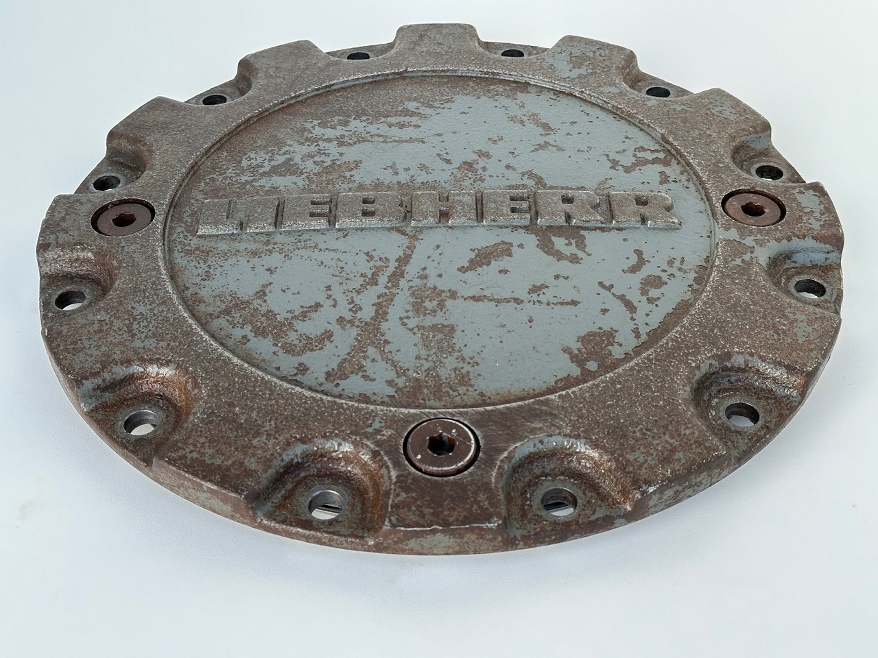 Liebherr Verschlussdeckel ID-Nr.90214374. FAT400P130, FAT400P139. R926-1715, R928-1715, R930-1716, R934-1550, R936 K-LC, R936 K-NLC, R936 K-SLC, R938-1650. #90214374.25.01# - Pogonski reduktor za Bager guseničar: slika 2 Liebherr Verschlussdeckel ID-Nr.90214374. FAT400P130, FAT400P139. R926-1715, R928-1715, R930-1716, R934-1550, R936 K-LC, R936 K-NLC, R936 K-SLC, R938-1650. #90214374.25.01# - Pogonski reduktor za Bager guseničar: slika 2
