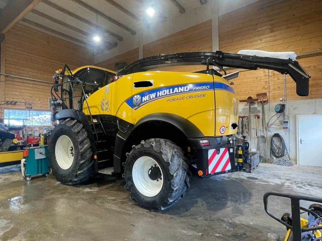 New Holland FR 650 - Kombajn za stočnu hranu: slika 4 New Holland FR 650 - Kombajn za stočnu hranu: slika 4
