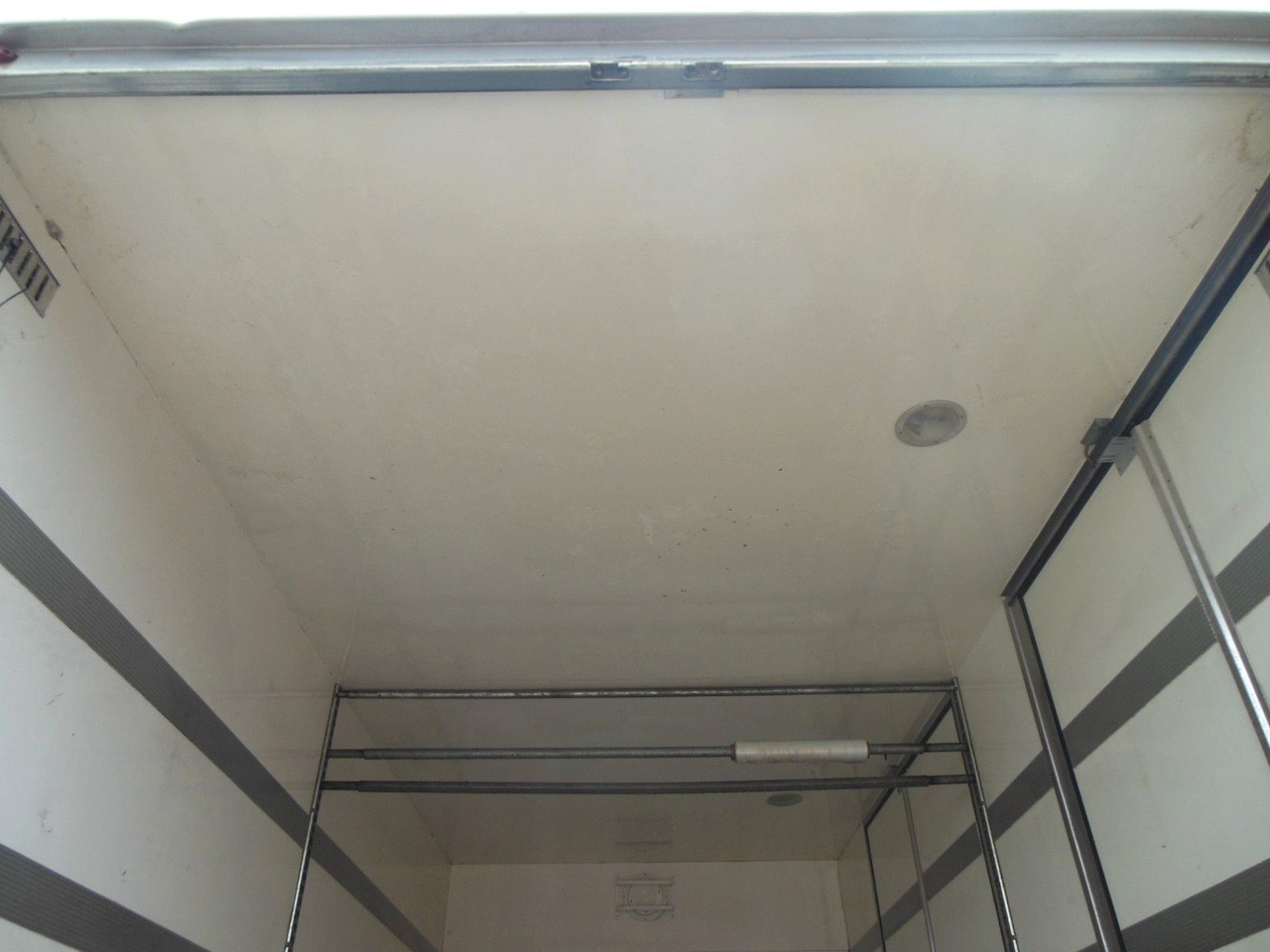 Dostavno vozilo sa zatvorenim sandukom Iveco EUROCARGO 75E14: slika 12