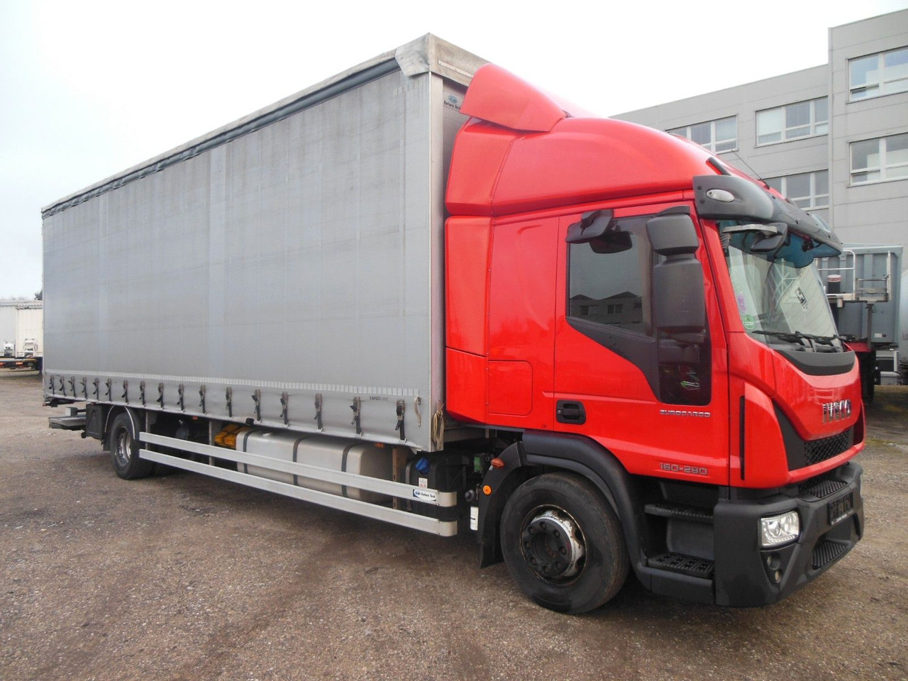 Iveco EUROCARGO ML 160E28, 21 PALETTEN, LBW - Kamion sa ceradom: slika 2 Iveco EUROCARGO ML 160E28, 21 PALETTEN, LBW - Kamion sa ceradom: slika 2