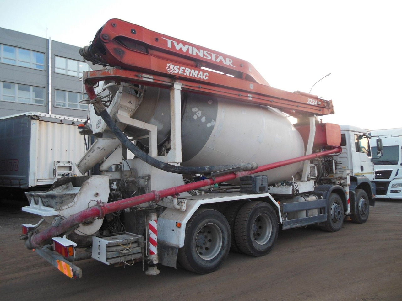 MAN TGA 35.410, 8X4, MIX + PUMPE 24M - Mikser za beton: slika 3 MAN TGA 35.410, 8X4, MIX + PUMPE 24M - Mikser za beton: slika 3