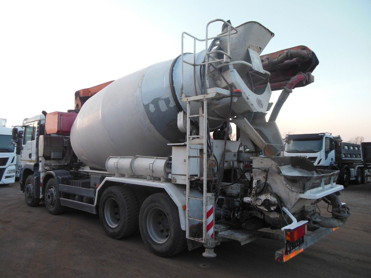 MAN TGA 35.410, 8X4, MIX + PUMPE 24M - Mikser za beton: slika 4 MAN TGA 35.410, 8X4, MIX + PUMPE 24M - Mikser za beton: slika 4