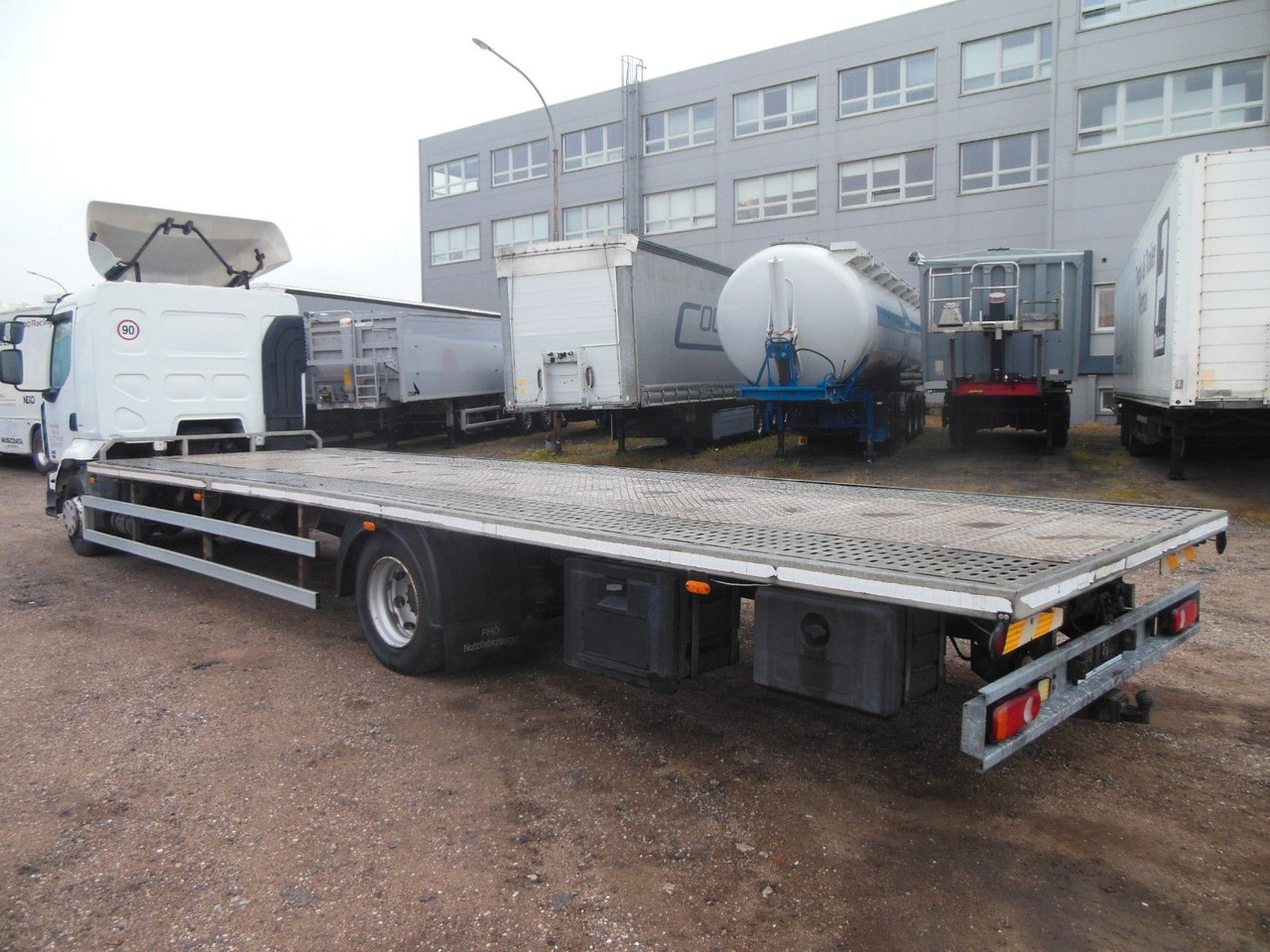 Renault Midlum 280.12 DXI, Plattform 8,5 m, Euro 5 - Kamion sa tovarnim sandukom: slika 4 Renault Midlum 280.12 DXI, Plattform 8,5 m, Euro 5 - Kamion sa tovarnim sandukom: slika 4